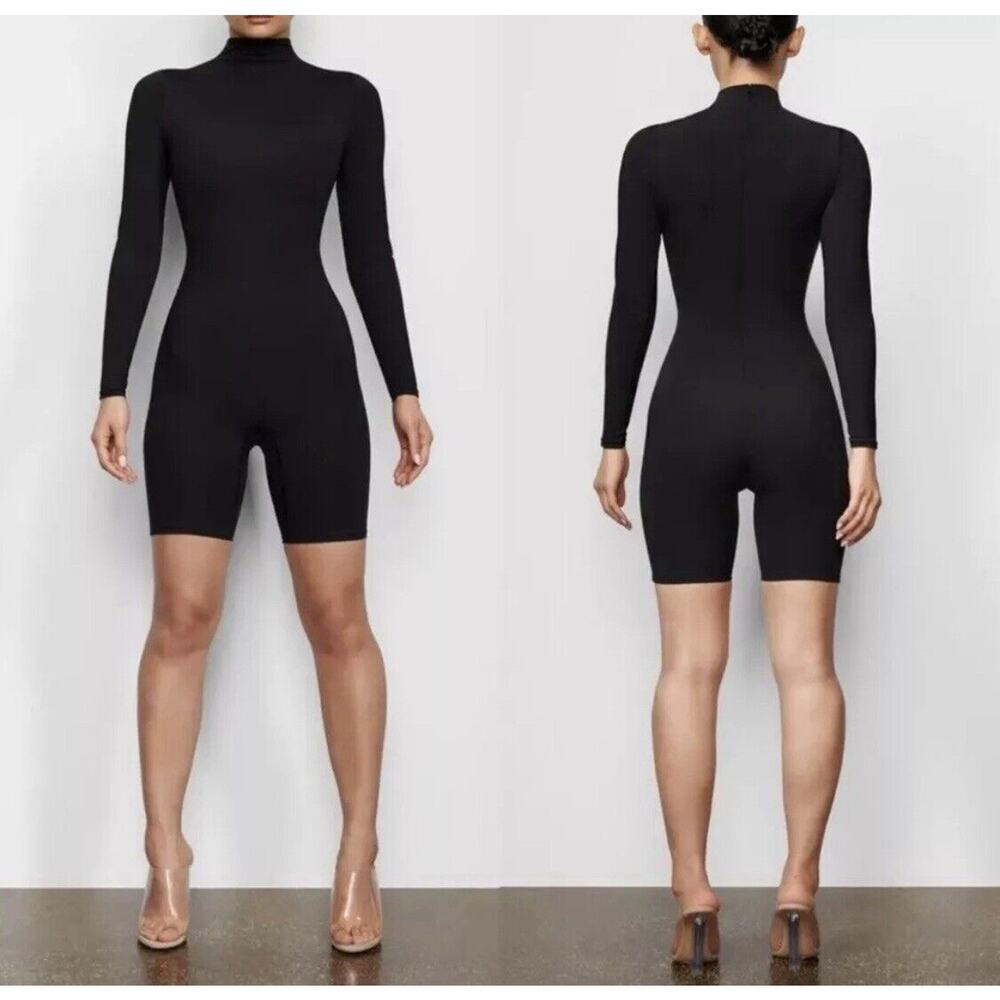 Skims All In One Long Sleeve Mid Thigh One Piece Romper in Onyx Med New No Tags